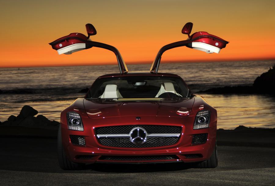  Mercedes-Benz SLS AMG 2010 года  (фото 118 из 526)